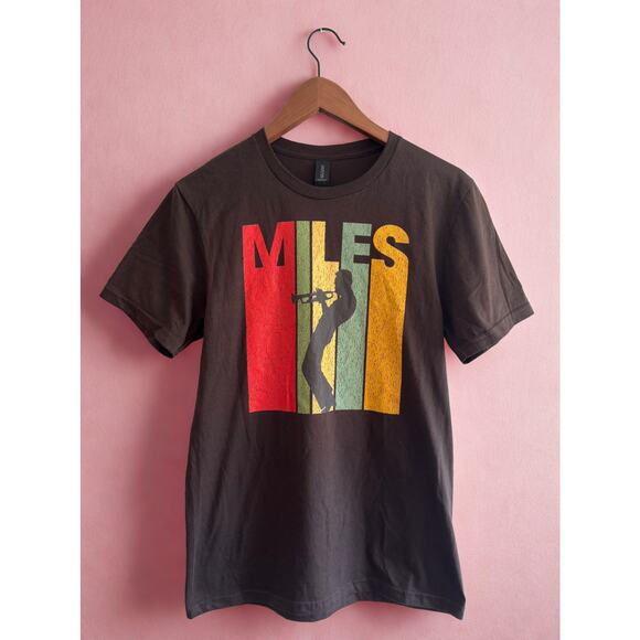Miles Davis Black Graphic T-Shirt | Men’s Small Retro Jazz Tee - Picture 1 of 8